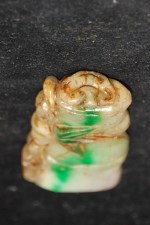 Antiker Anhänger Bambus / Chilong in Jadeit